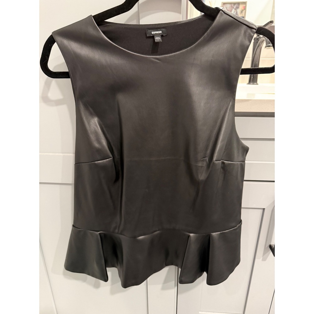 Express Womens Black Faux Leather Peplum Top Sleeveless Blouse Large 400528